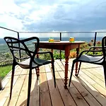Lodge-belvedere Sur Les Hauteurs De Lodge *