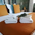 Lodge-belvedere Sur Les Hauteurs De Vichy