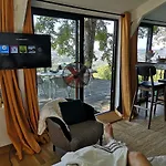 Lodge-belvedere Sur Les Hauteurs De