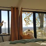 Lodge-belvedere Sur Les Hauteurs De Lodge *