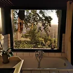 Lodge-belvedere Sur Les Hauteurs De 山林小屋 *