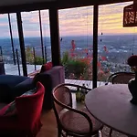山林小屋 Lodge-belvedere Sur Les Hauteurs De *