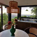 Lodge-belvedere Sur Les Hauteurs De Vichy