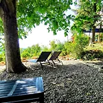 Lodge-belvedere Sur Les Hauteurs De 维琪