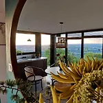 Lodge-belvedere Sur Les Hauteurs De 山林小屋 维琪
