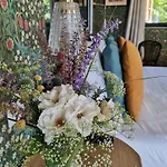 Lodge-belvedere Sur Les Hauteurs De Lodge Vichy