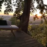 Lodge-belvedere Sur Les Hauteurs De Lodge