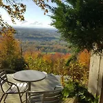 Lodge-belvedere Sur Les Hauteurs De 山林小屋 *