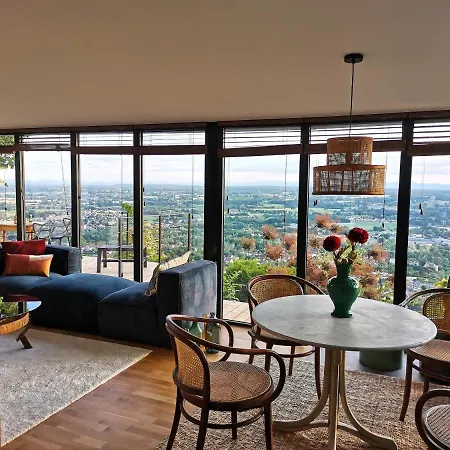 Lodge Lodge-belvedere Sur Les Hauteurs De Vichy