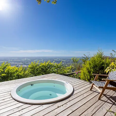 Lodge-belvedere Sur Les Hauteurs De Vichy