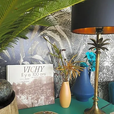 Lodge-belvedere Sur Les Hauteurs De Vichy