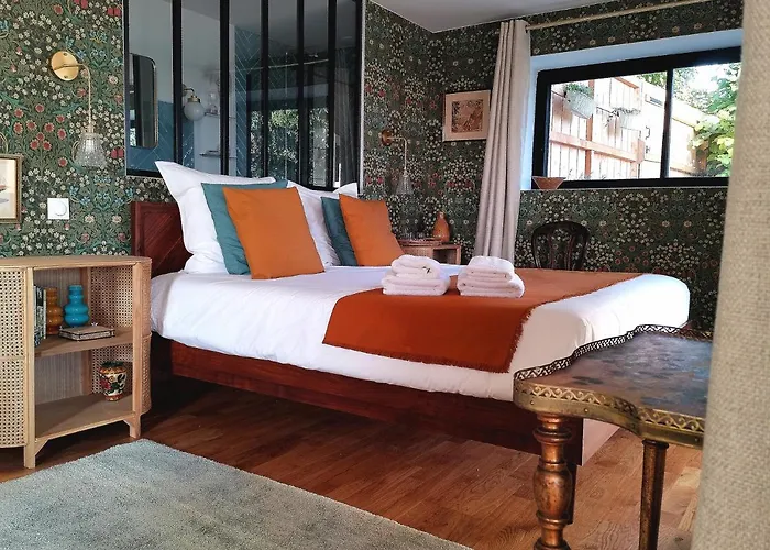 Lodge-belvedere Sur Les Hauteurs De Lodge