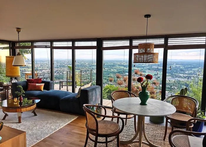 Lodge Lodge-belvedere Sur Les Hauteurs De Vichy