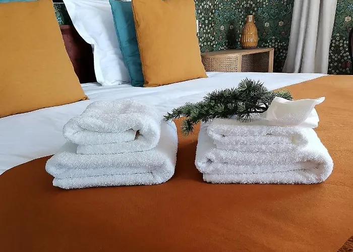 Lodge-belvedere Sur Les Hauteurs De Vichy