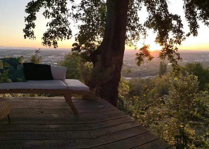 Lodge-belvedere Sur Les Hauteurs De Lodge