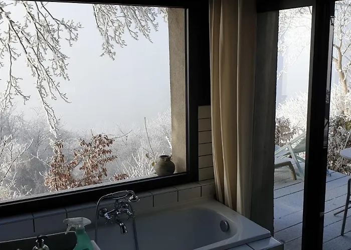 Lodge Lodge-belvedere Sur Les Hauteurs De