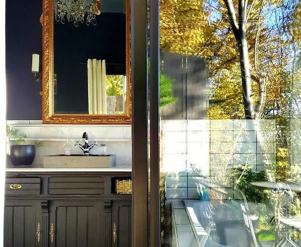 Lodge Lodge-belvedere Sur Les Hauteurs De *