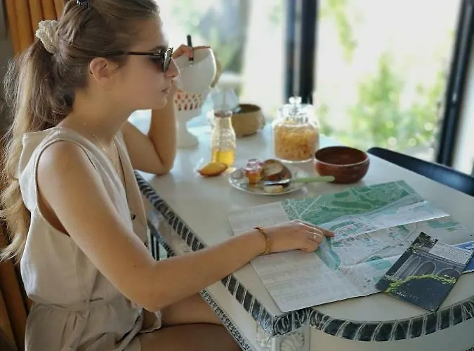 Lodge-belvedere Sur Les Hauteurs De Vichy